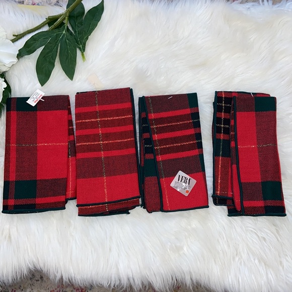 Festive Christmas Plaid Napkins set of 4 - Picture 3 of 17